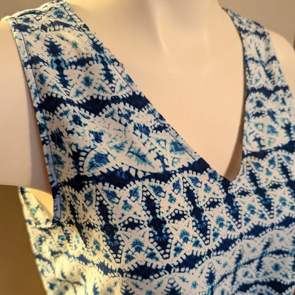 | Banana Republic | Sleeveless Blouse | S - Picture 8 of 10